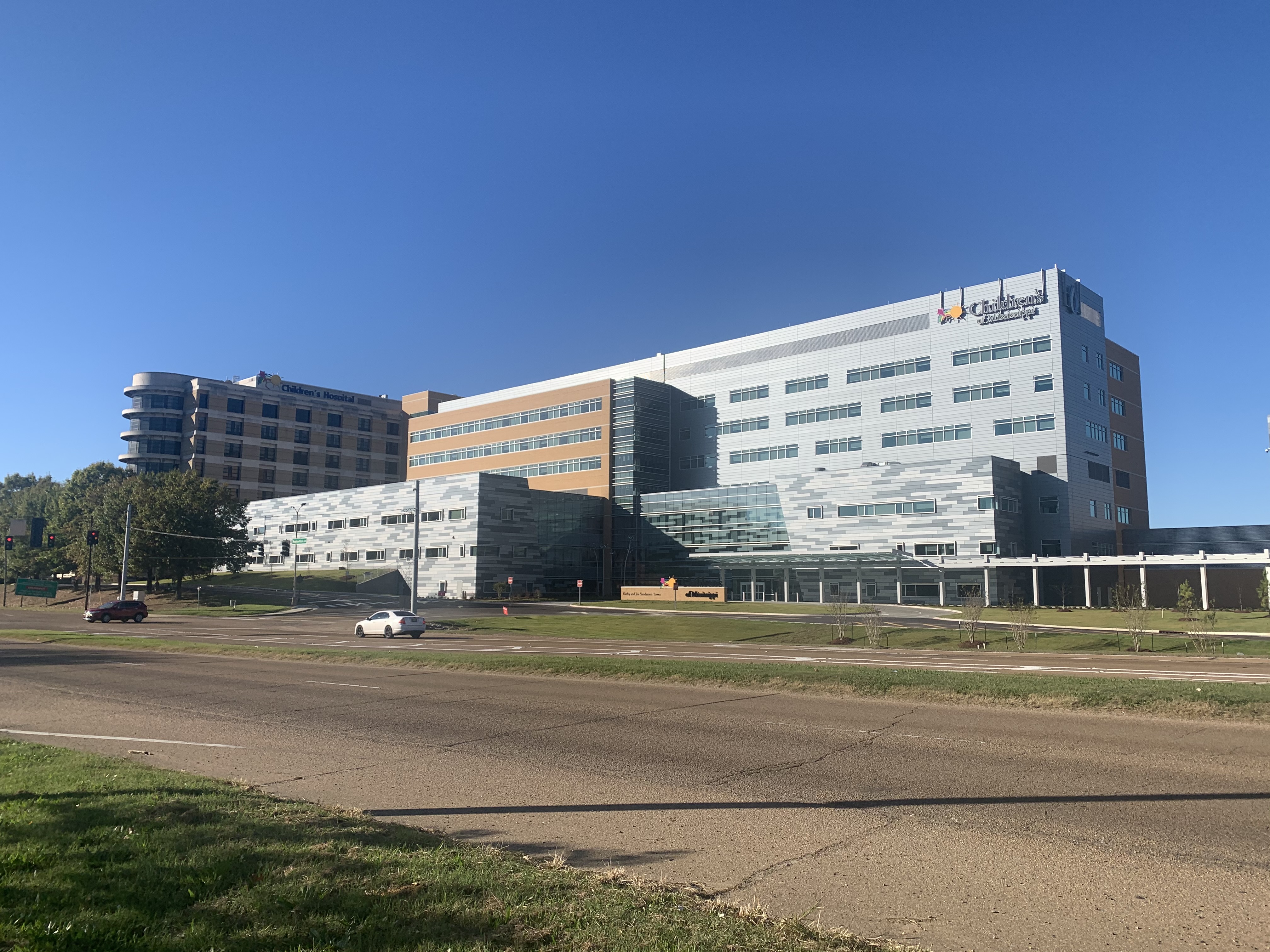 Children's of Mississippi - Kathy & Joe Sanderson Tower & Garage