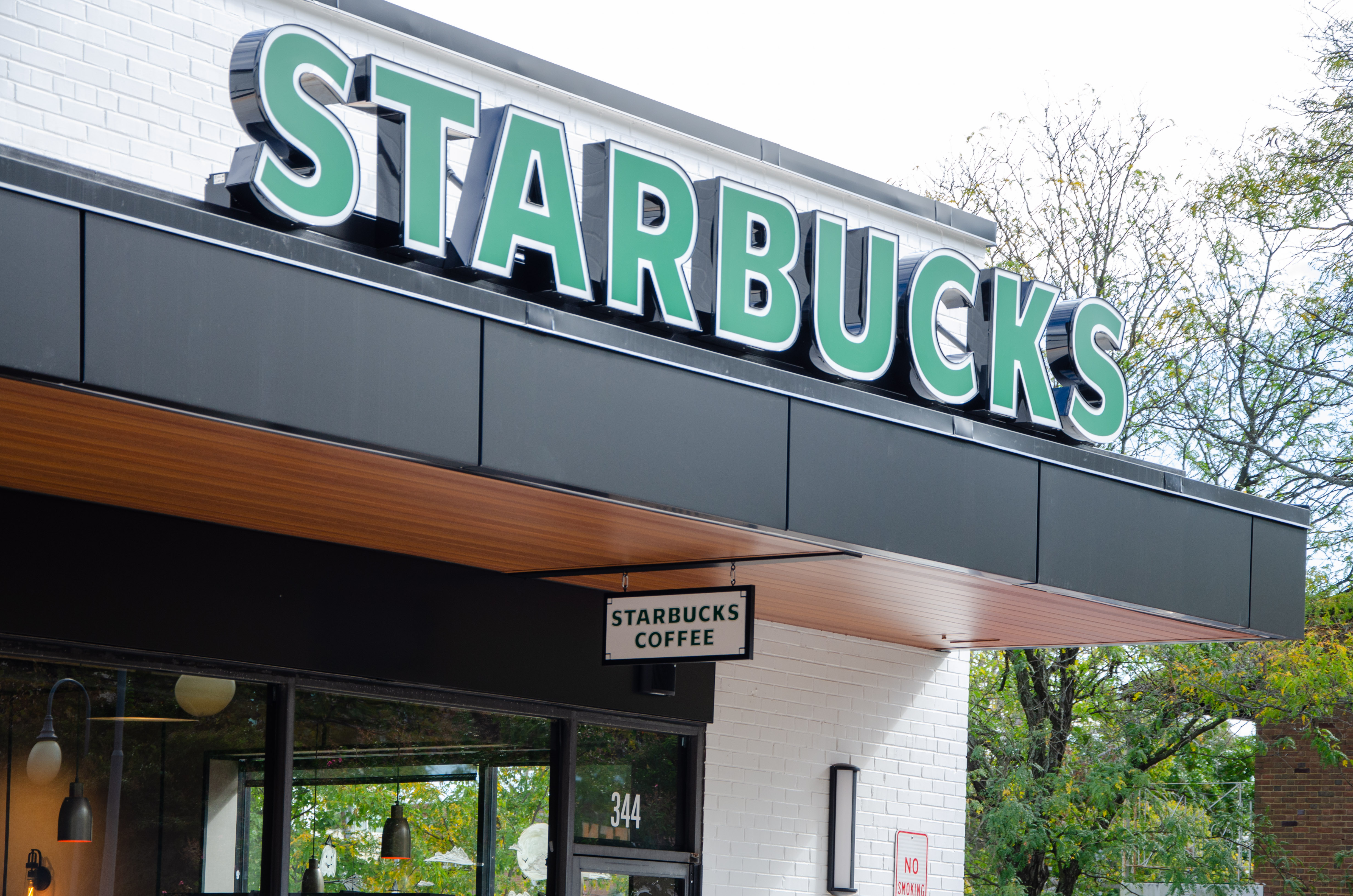 Broaddale Village Shopping Center