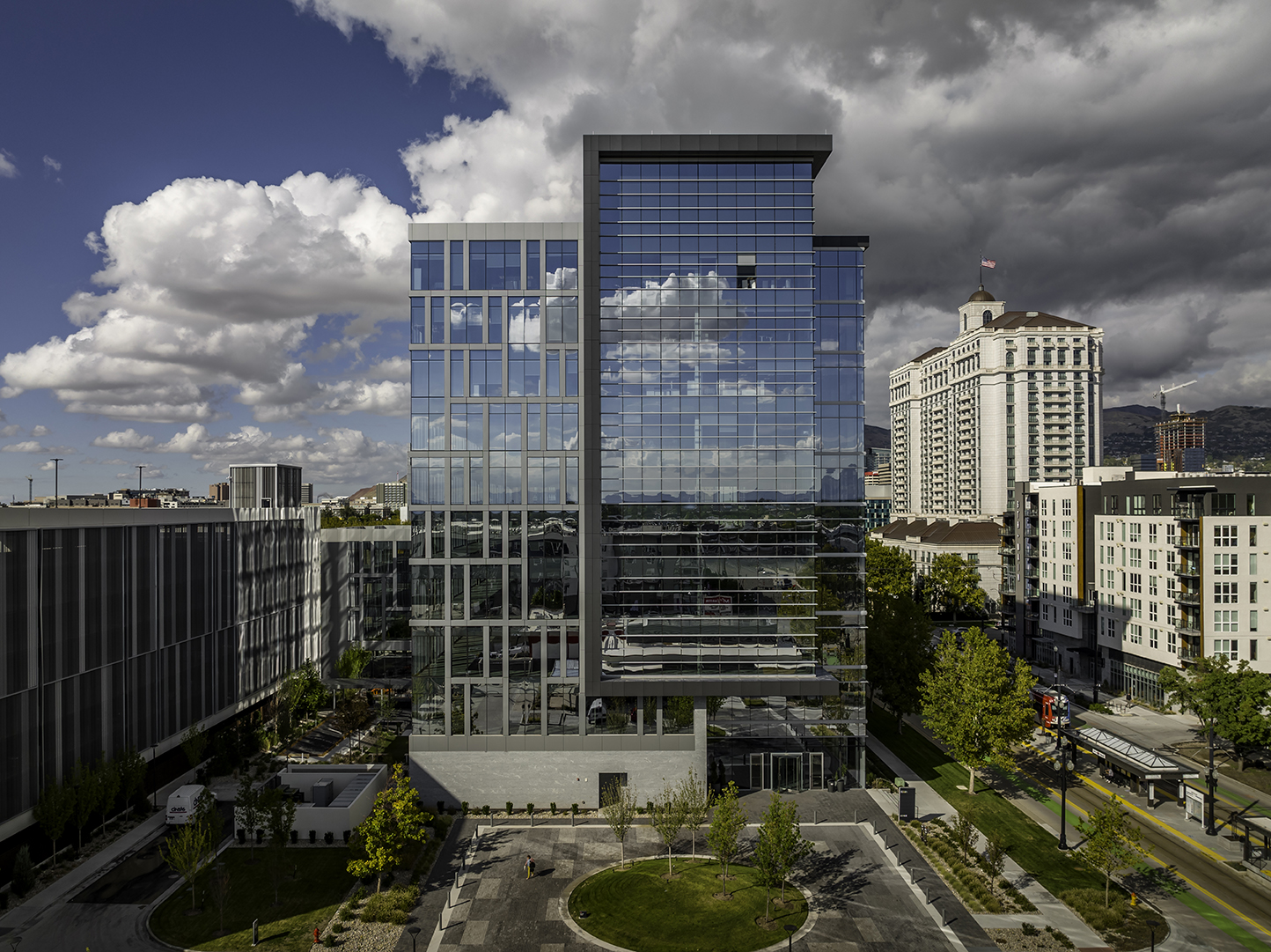  650 Main Office Tower